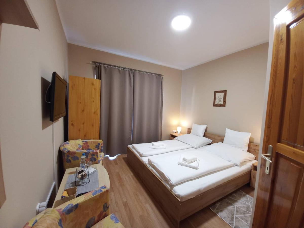 Family Panzio Zalakaros Bed & Breakfast Екстериор снимка