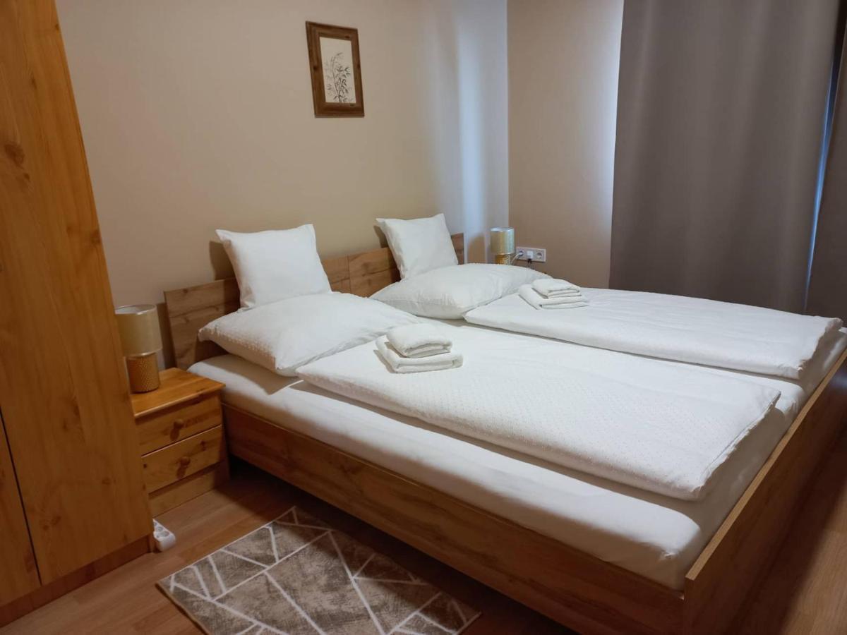 Family Panzio Zalakaros Bed & Breakfast Екстериор снимка