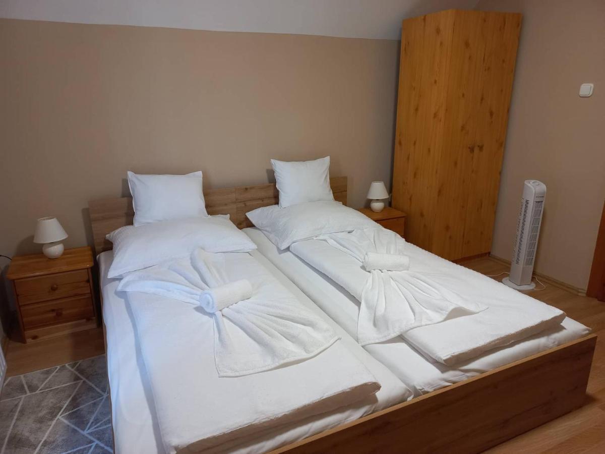 Family Panzio Zalakaros Bed & Breakfast Екстериор снимка